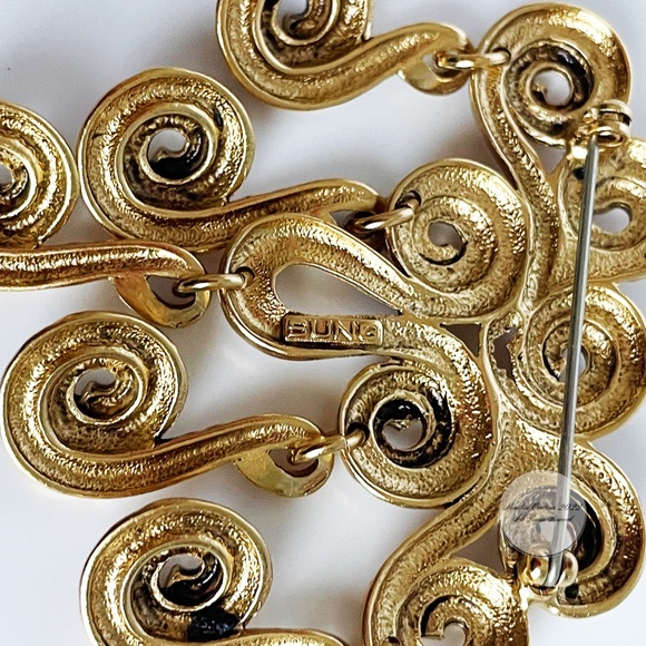 Alfred Sung Brooch Pin Etruscan Style Gold Metal Dangles Vintage - Picture 8 of 8